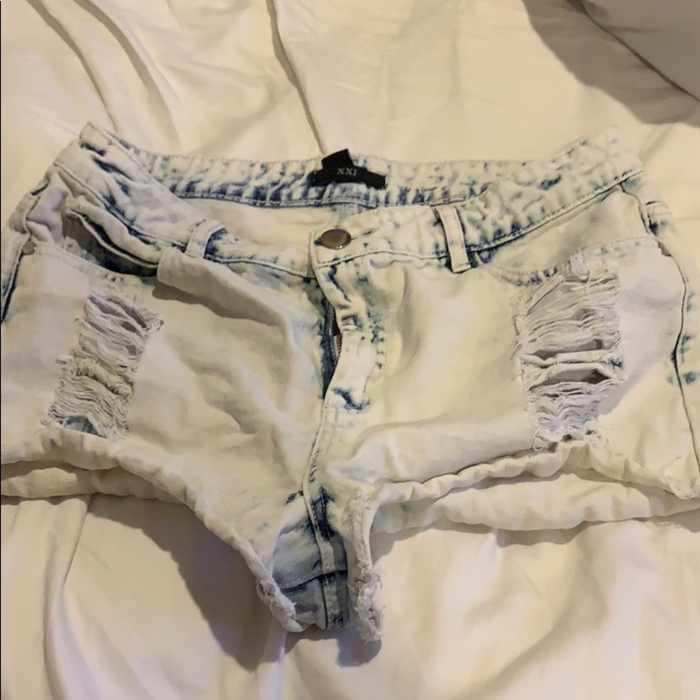 Forever 21 distressed shorts